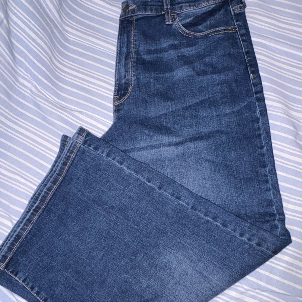 Wonderly Blue Cropped Wide Leg Jeans